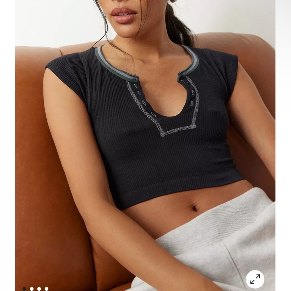 Out from under Go for Gold seamless top